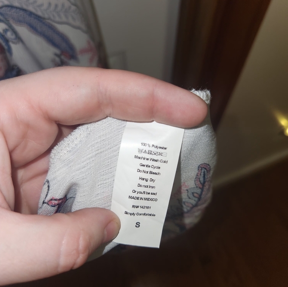 LulaRoe Light Weight Sheer Floral Cover-Up Size Small - Picture 3 of 3